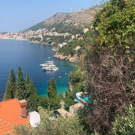 Πανσιόν Guest Sveti Jakov 3*